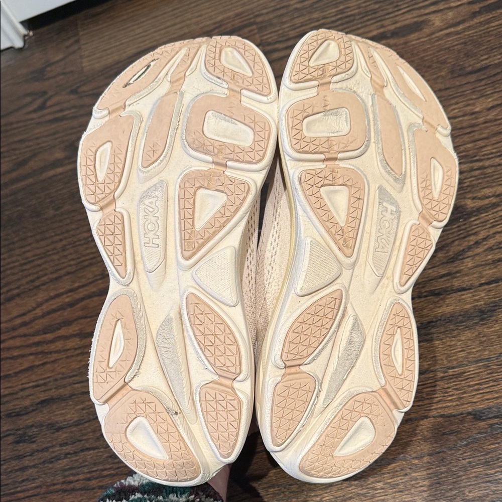 Hoka Bondi 8’s Women's Cream & Tan Running Sneakers - Size 12B - Picture 9 of 9